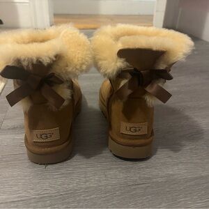 Chesnut Bailey bow uggs